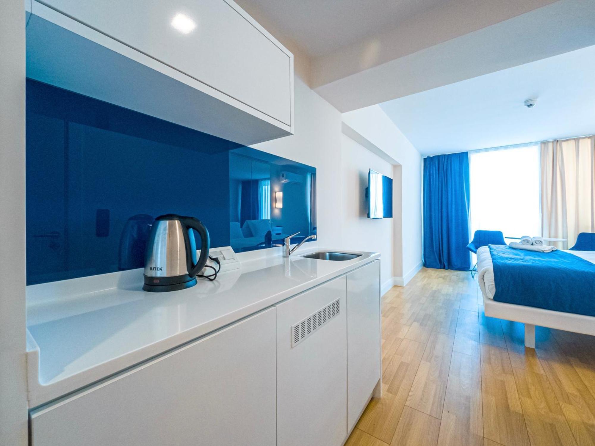 Cozy City Apartments In Orbi Batumi Exterior photo
